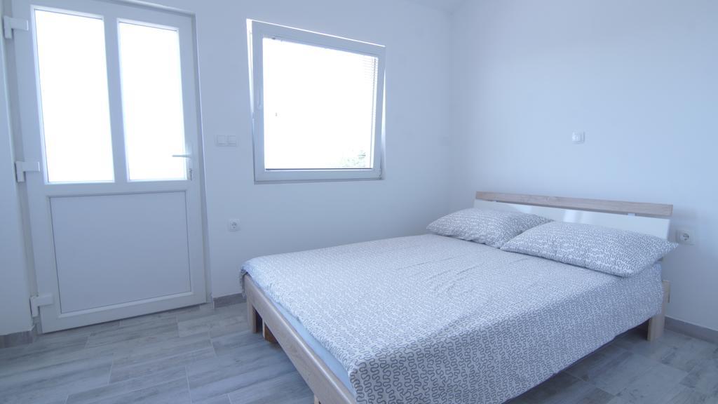Apartments Domani Vir Exteriör bild